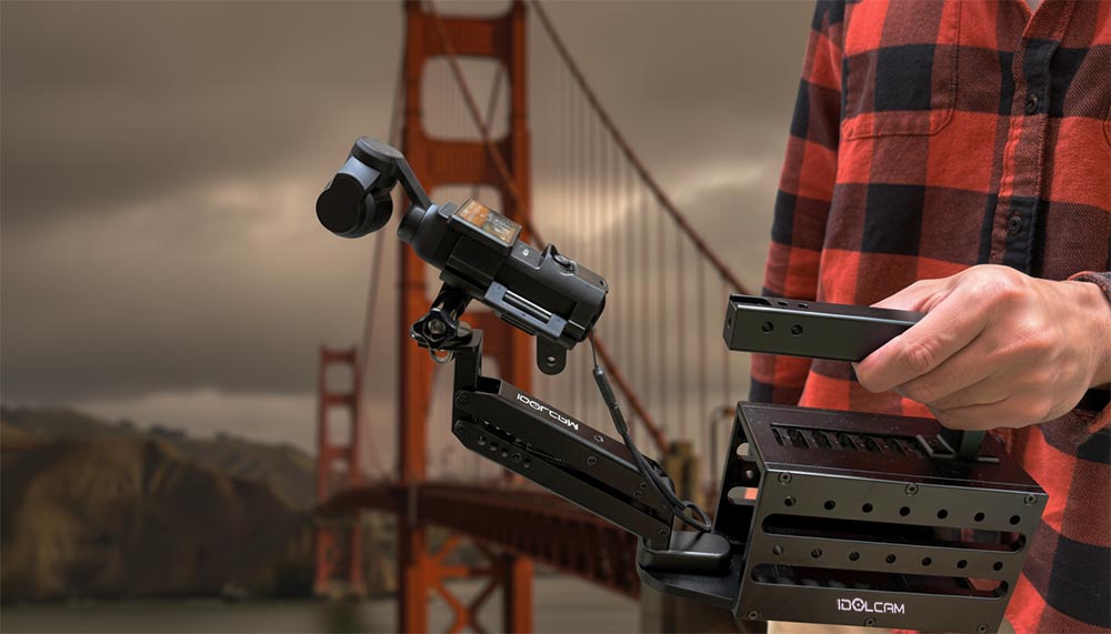Creator shooting comfortably for longer sessions with IDOLCAM 4X Pro